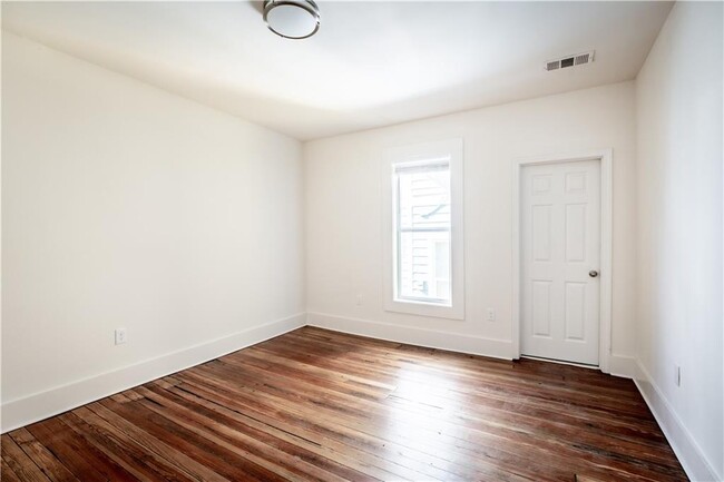 Building Photo - 1359 Finley St NE
