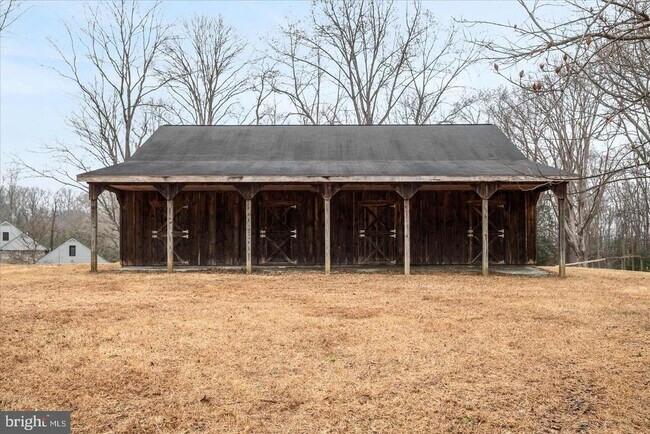 Building Photo - 9036 Jeffery Rd