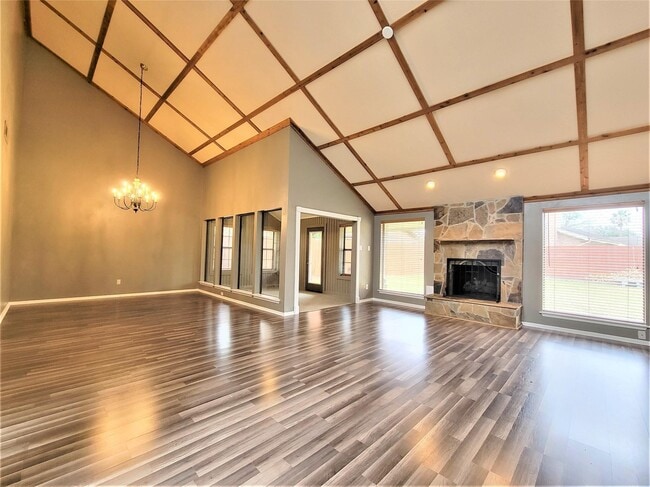 Building Photo - 13122 Waldemere Dr