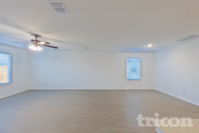 Building Photo - 1605 Baugh St