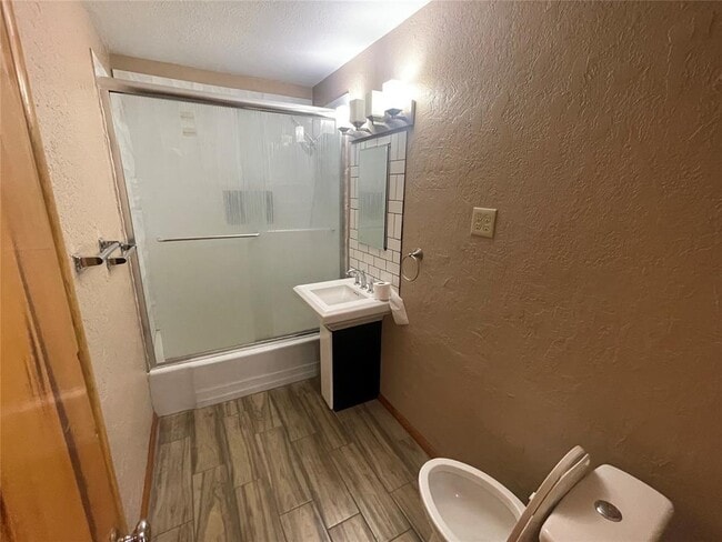 Building Photo - 1019 N Randall Rd