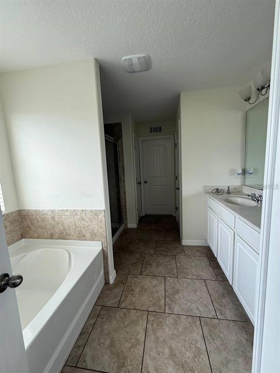 Building Photo - 2342 Beacon Landing Cir