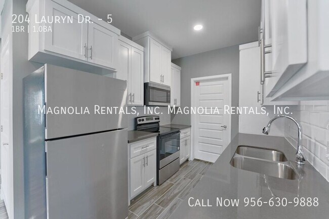 Building Photo - 204 Lauryn Dr