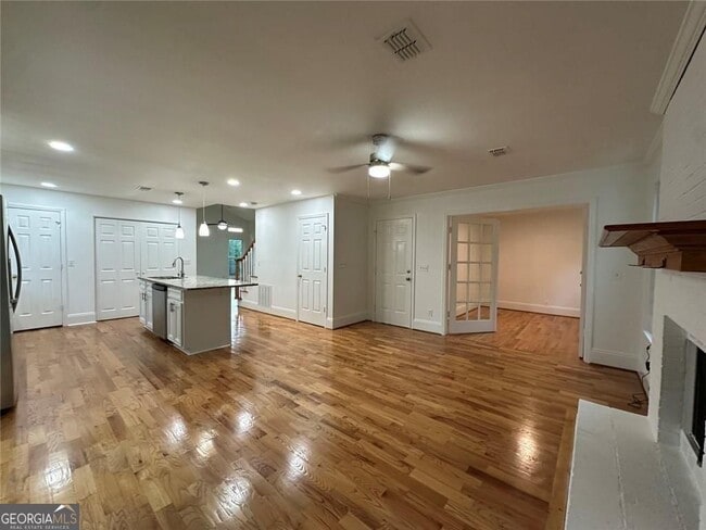 Building Photo - 1290 Sweet Woods Dr