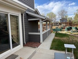 Building Photo - 930 Sugar Mill Ave