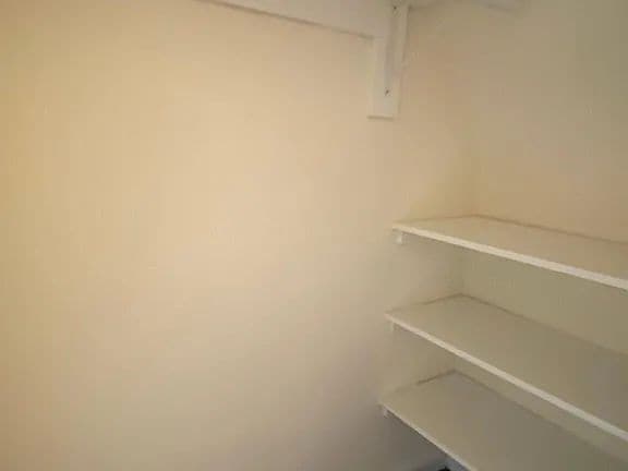 Building Photo - 2015 Hering Ave