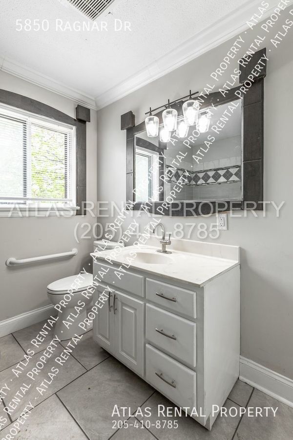 Building Photo - 5850 Ragnar Dr