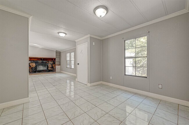Building Photo - 14572 Hasara Ln