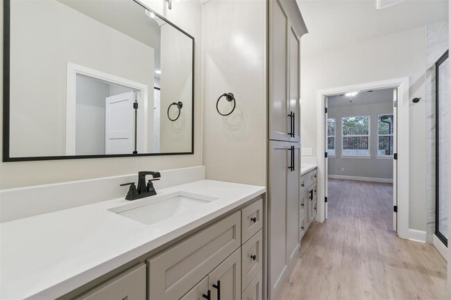 Building Photo - 4212 Abbey Pk Dr