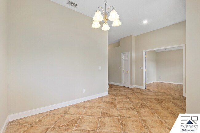 Building Photo - 24 Pittwick Ln