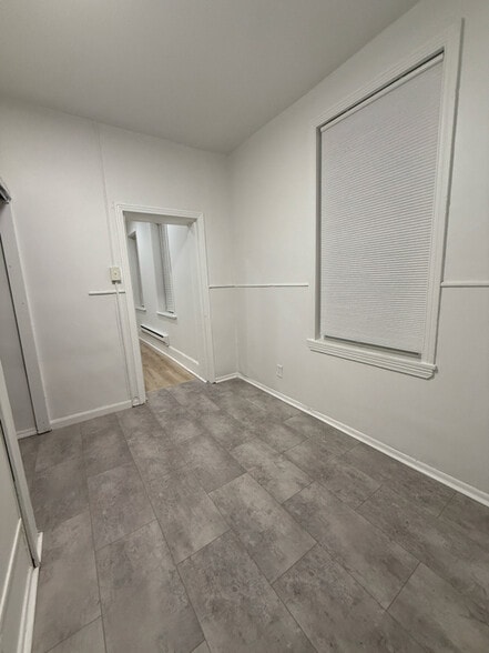 Building Photo - 1850 E Allegheny Ave