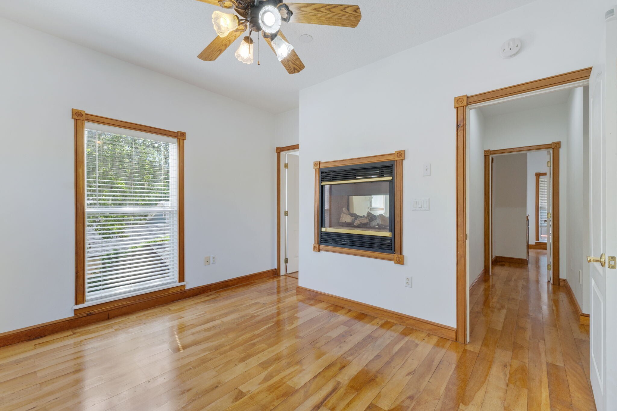 1st en=-suite bedroom - 21 James Ave