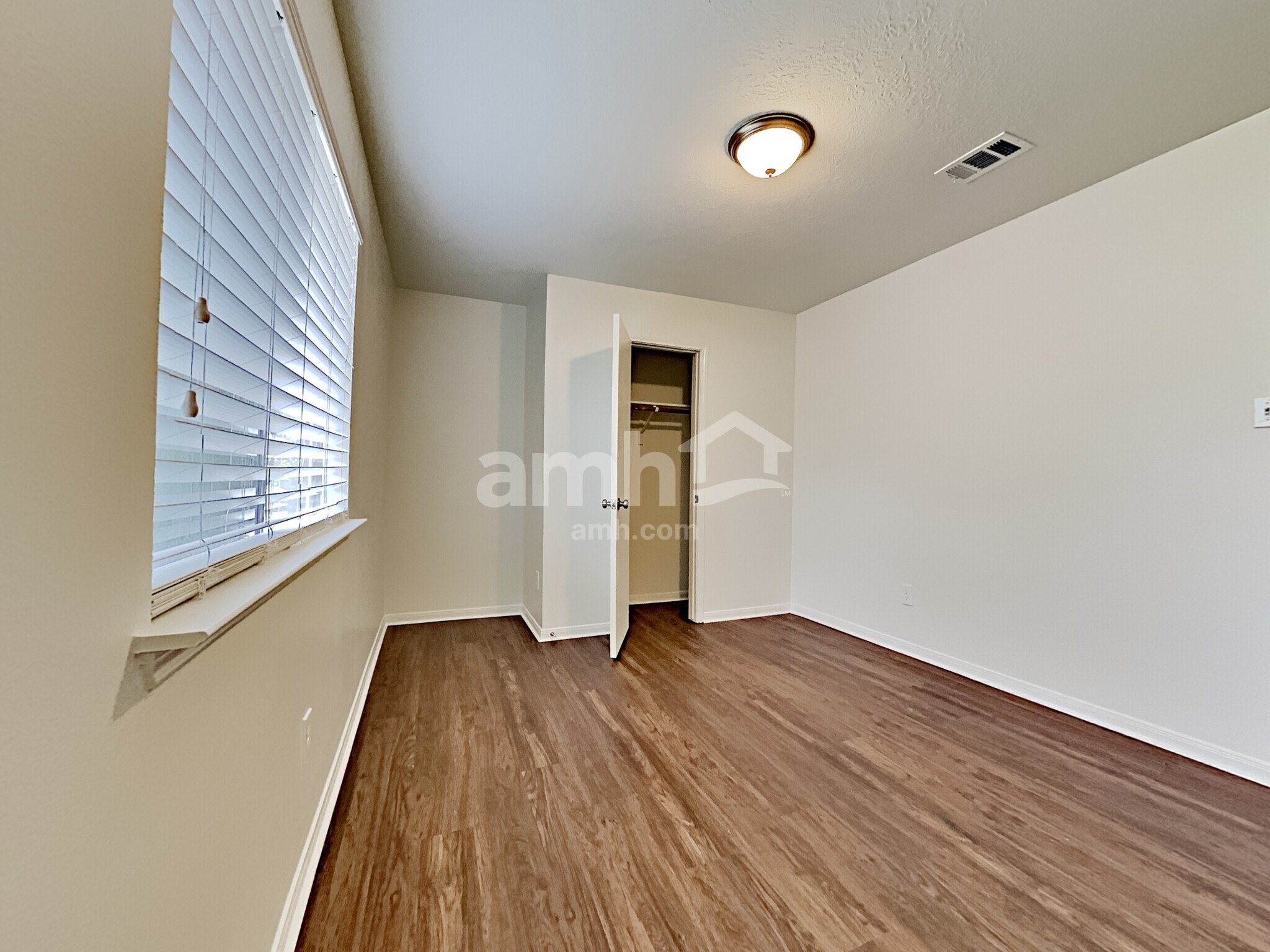 Building Photo - 2738 Springstone Dr