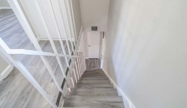 Building Photo - 4800 Nordic Dr