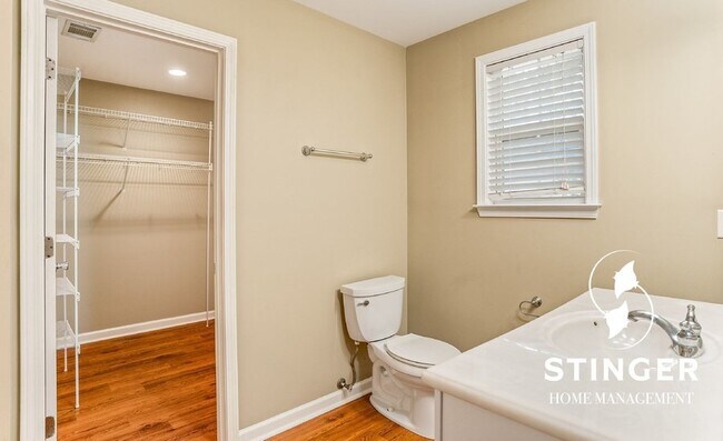 Building Photo - 1822 Drayton Dr