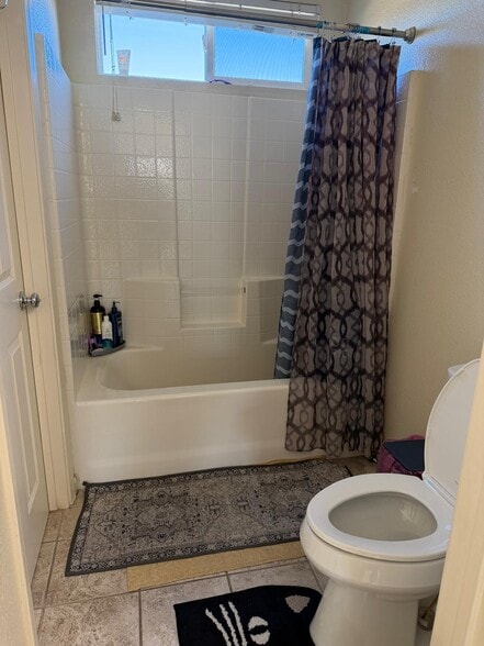 Building Photo - 1084 Huntly Dr