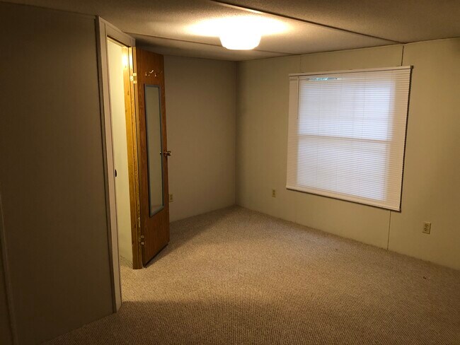 Building Photo - 2526 Fox Hill Ct