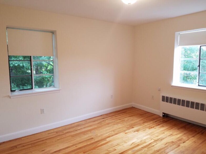 Building Photo - 80 St Paul St