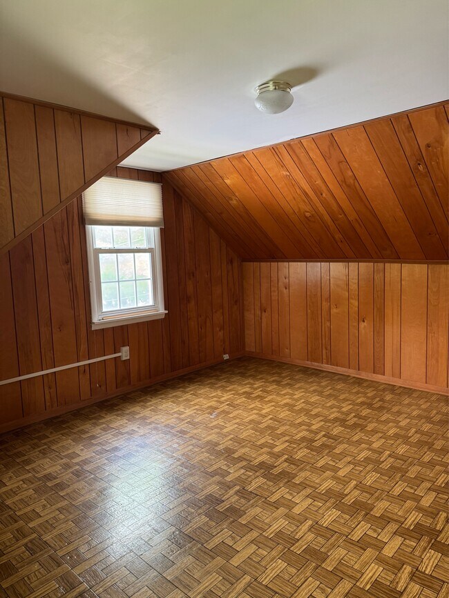 Building Photo - 6 Beechwood Rd
