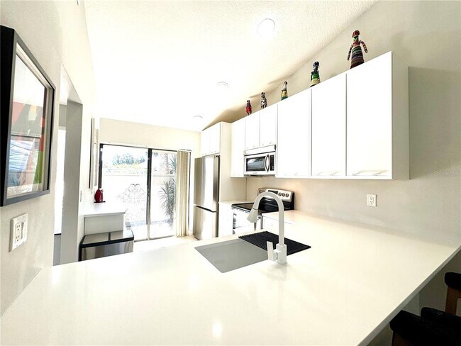 Building Photo - 5222 Myrtle Wood