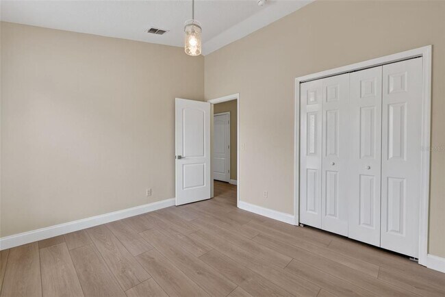 Building Photo - 1851 Great Falls Way