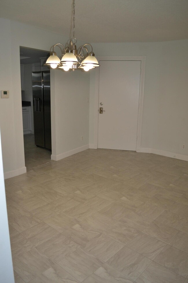 Building Photo - 124 Shore Ct