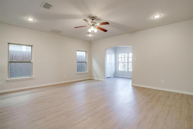 Building Photo - New Townhome Just Steps Away from Fort Worth's Cultural District