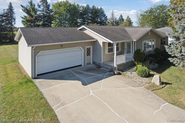 Building Photo - 245 Lynbrook Dr