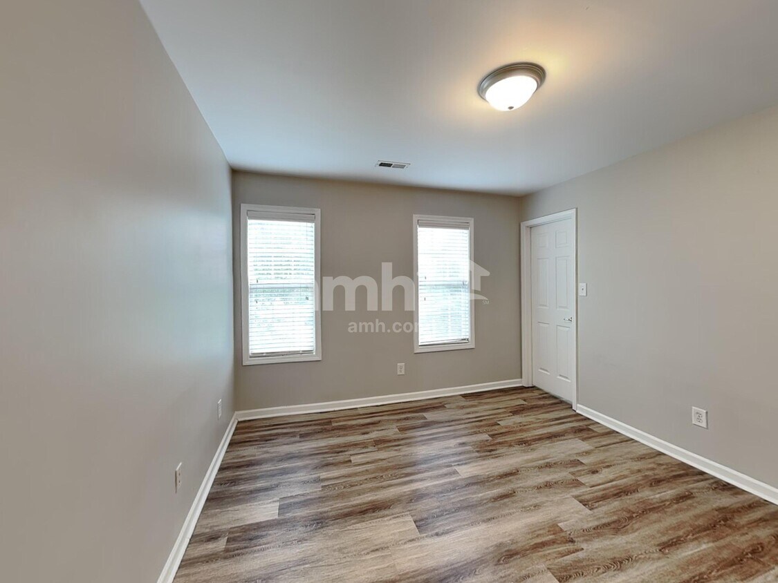 Building Photo - 3357 Hawick Commons Dr