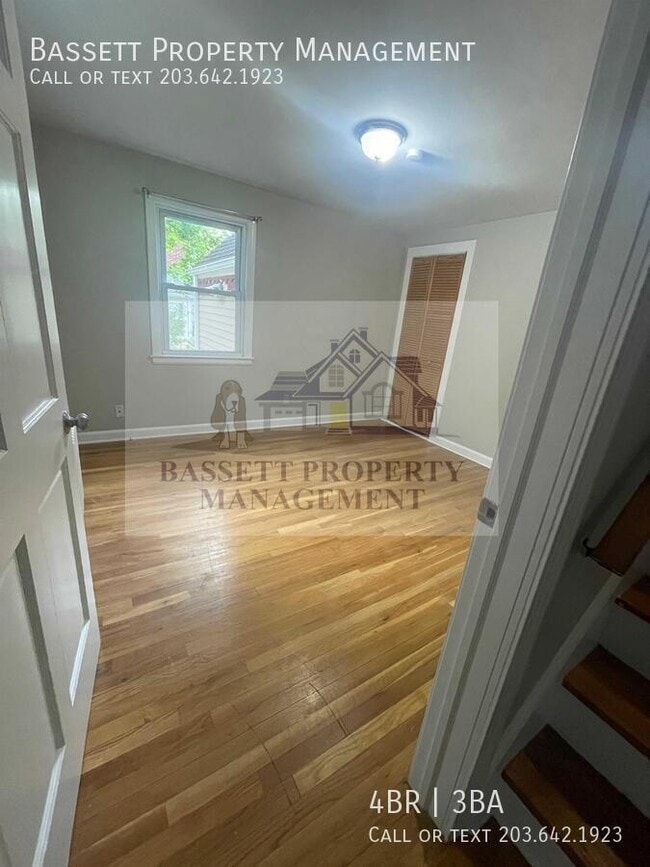 Building Photo - 135 Evergreen Ave