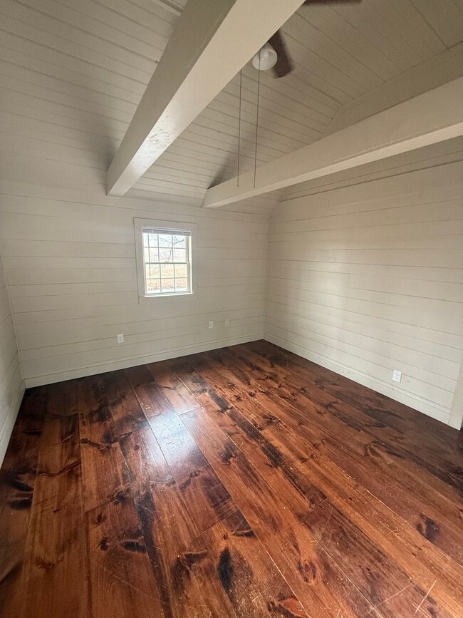 Building Photo - 161 Rines Rd