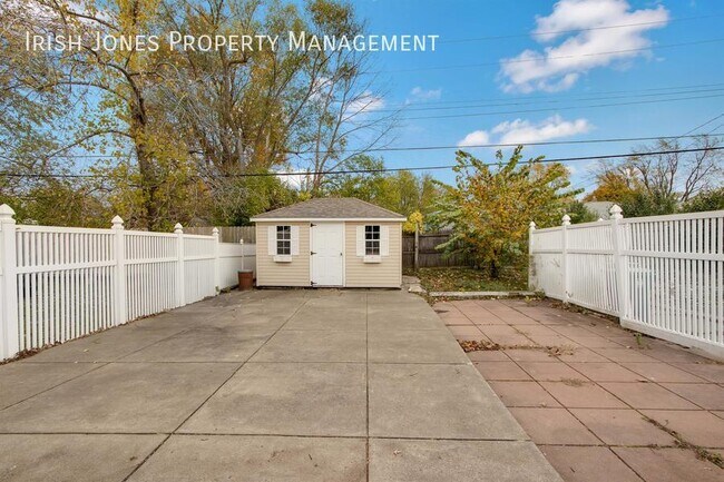 Building Photo - 303 Niagara Fls Blvd