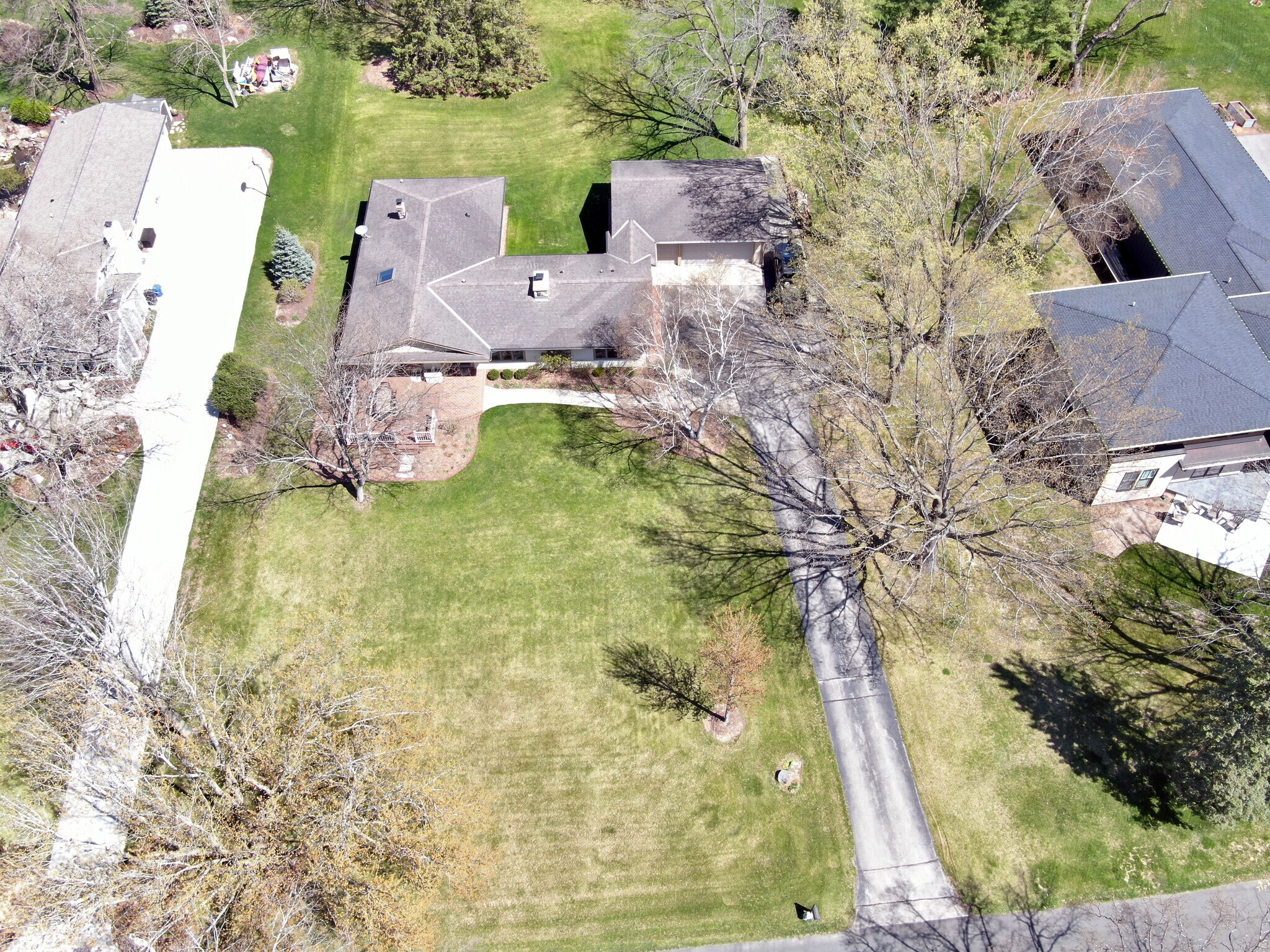 Building Photo - 202 Lac La Belle Dr