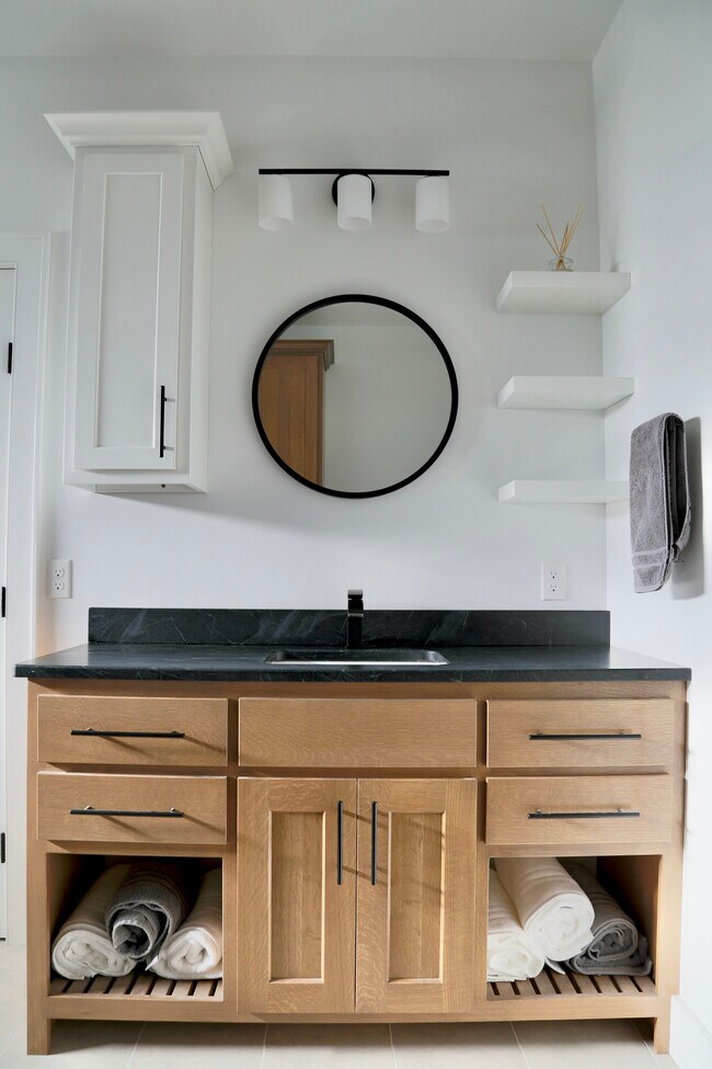 Building Photo - 1830 22nd St S