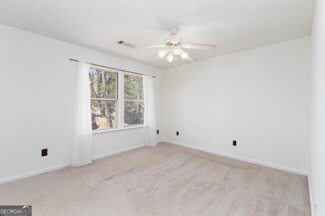 Building Photo - 4091 E Meadow Dr
