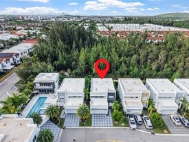 Building Photo - 10373 NW 68th Ter