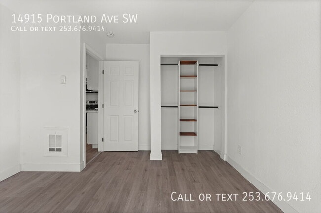 Building Photo - 14915 Portland Ave SW