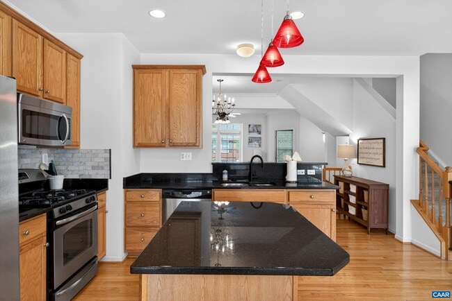 Building Photo - 2417 Abington Dr
