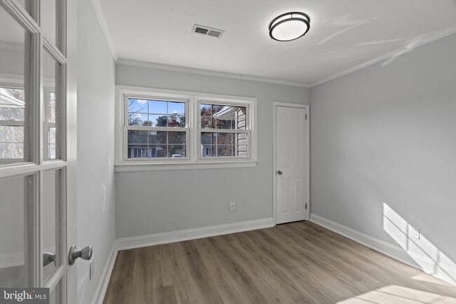 Building Photo - 418 Delview Ln