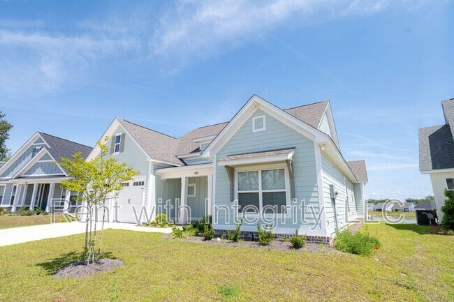 Building Photo - 165 Benoit Cir