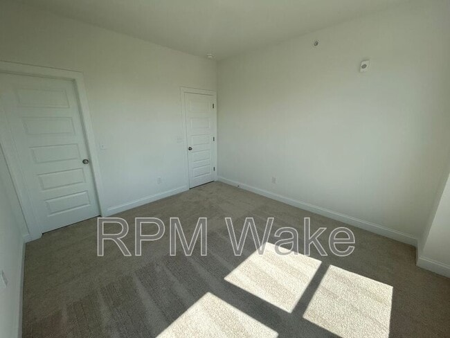 Building Photo - 1233 S Blount St