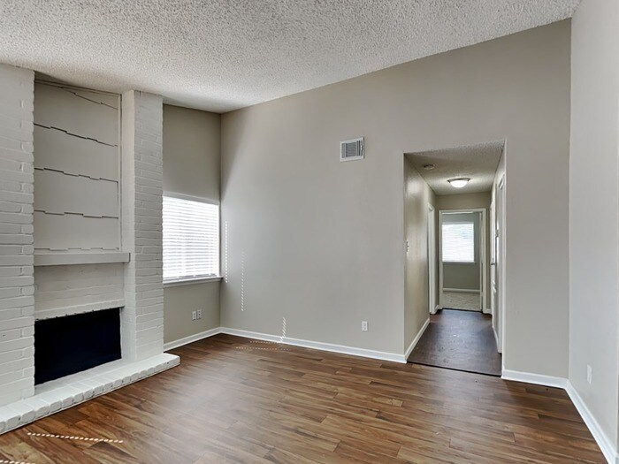 Building Photo - 17720 Northhagen Dr