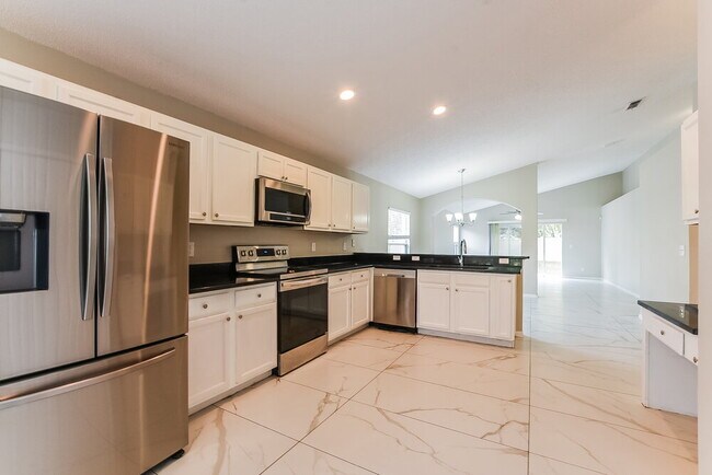 Building Photo - 4132 Waltham Forest Dr