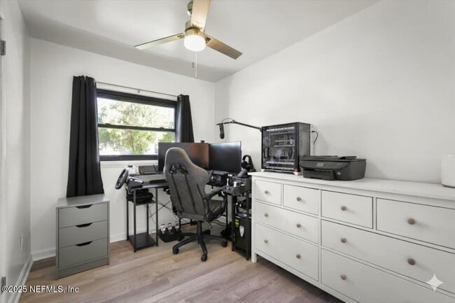 Building Photo - 3506 Claridge Rd E