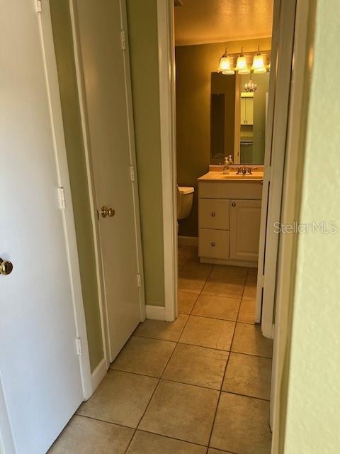 Building Photo - 3823 N Oak Dr