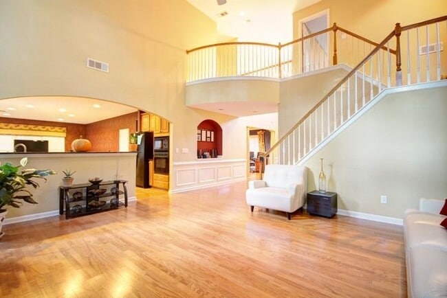 Building Photo - 4324 Canaan Way NE