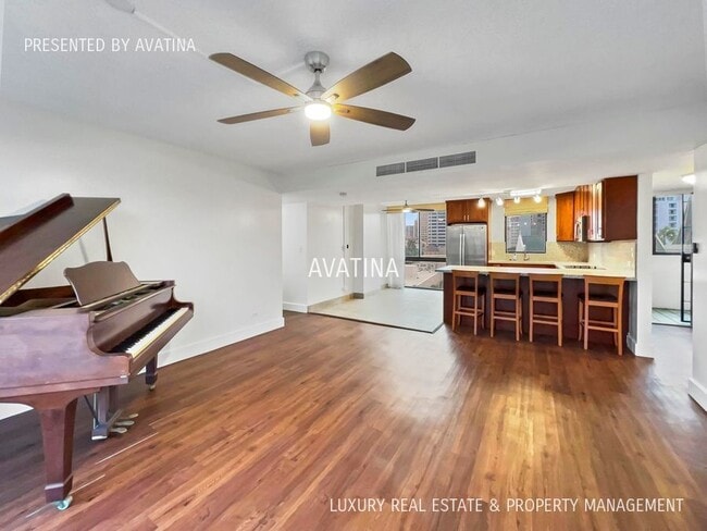 Building Photo - 222 S Vineyard St