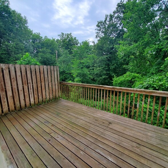 Back 2nd Floor Deck - 5330 Godas Cir