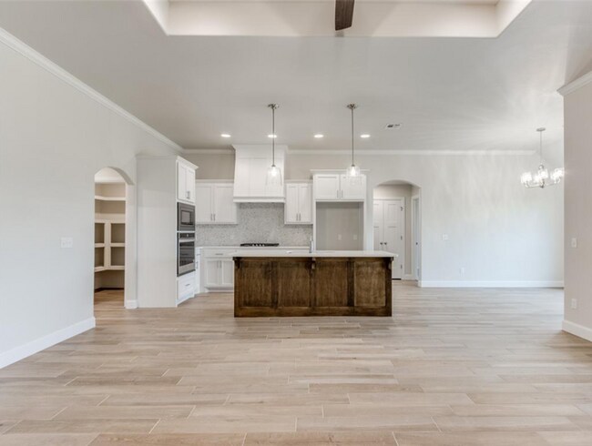 Building Photo - You Could Call This Beautiful 4-Bed, 2-Bat...