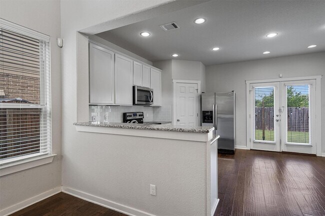 Building Photo - 16304 Travesia Way